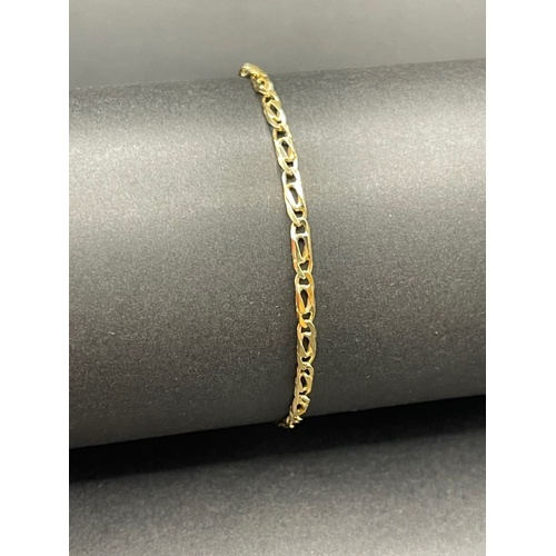 Ladies 9ct Yellow Gold Birdseye Link Bracelet
