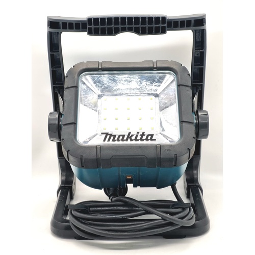 Makita DML805 18V LXT Corded Cordless LED Flood Work Light 750 Lumens Skin Only