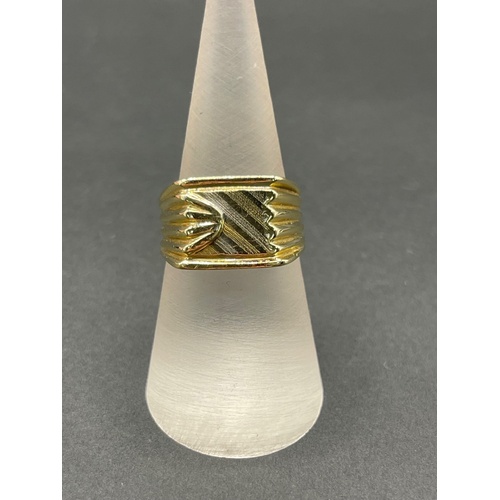 Mens 18ct Yellow Gold Signet Ring