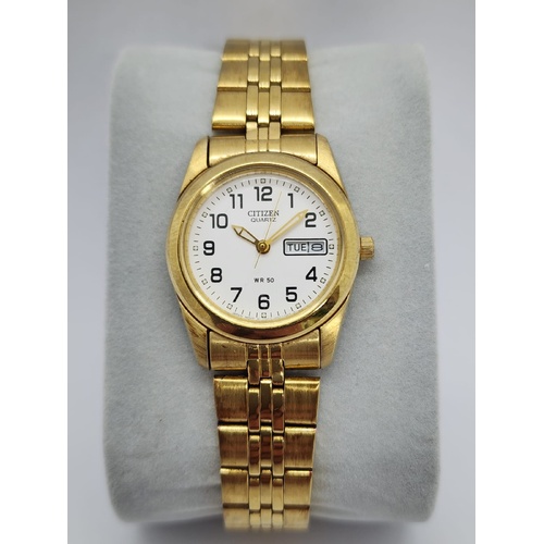 Citizen Quartz Ladies Gold Tone Watch White Dial Day Date 5 Bar WR