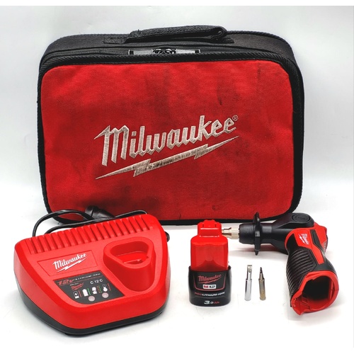 Milwaukee M12 SI Soldering Iron Combo Kit with 3.0Ah Battery Charger and Tips