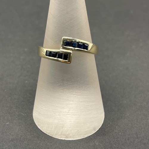 Ladies 9ct Yellow Gold Blue Gemstone Ring