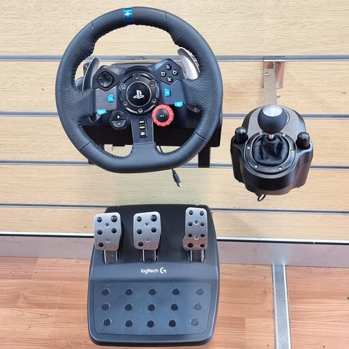 Logitech G29 Driving Force Racing Wheel with Pedals and Shifter PS4 PC