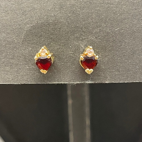 Ladies 14ct Yellow Gold Gemstone Stud Earrings