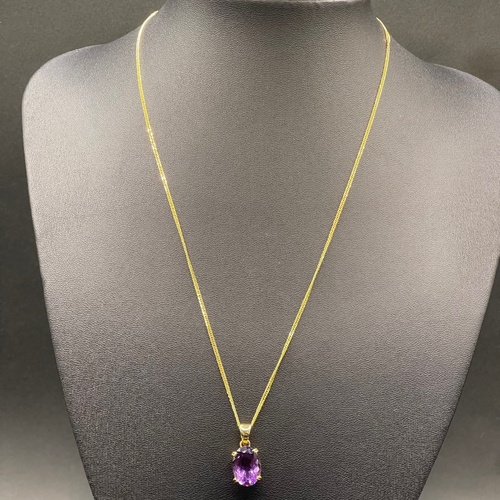 Ladies 18ct Yellow Gold Tight Curb Link & Oval Purple Pendant