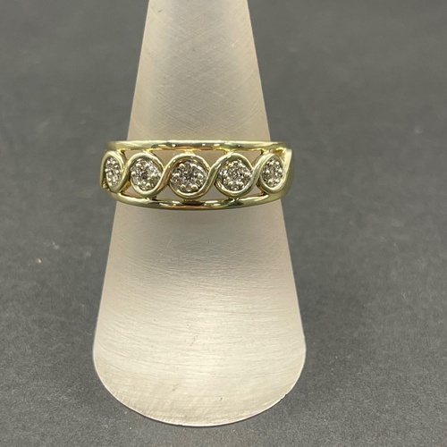 Ladies 9ct Yellow Gold Diamond Cluster Ring