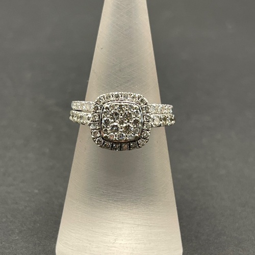Ladies 18ct White Gold Diamond Ring Bridal Set