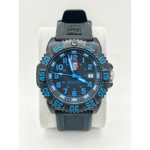 Luminox Navy Seal 3050 Series Black Blue Watch 200m Water Resistant Quartz