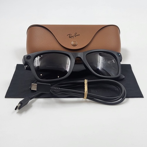 Ray-Ban Meta Wayfarer Smart AI Sunglasses RW4008 Matte Black Graphite