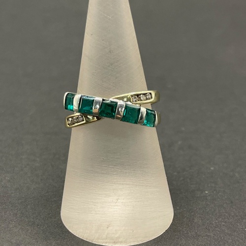 Ladies 9ct Yellow Gold Green Gemstones and Diamonds Ring