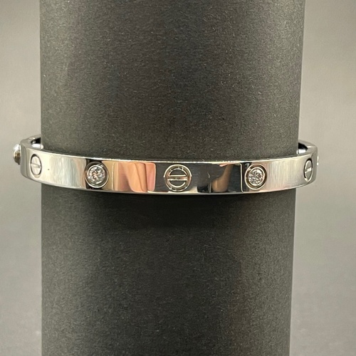 Ladies 18ct Solid White Gold Diamond Oval Bangle