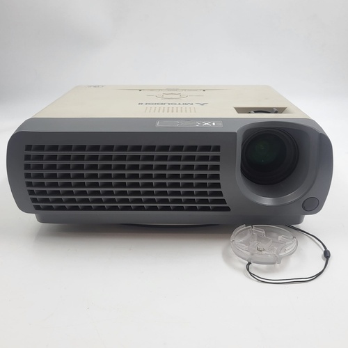 Mitsubishi SD110U DLP Projector 1700 Lumens SVGA with Carry Case and Leads