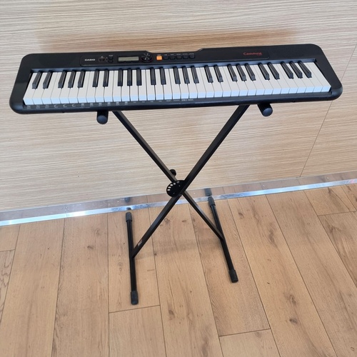 Casio Casiotone CT-S195 Piano Keyboard 400 Tones 77 Rhythms with Stand and Box