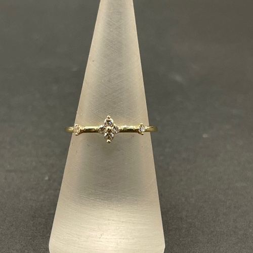 Ladies 10ct Yellow Gold Diamond Ring