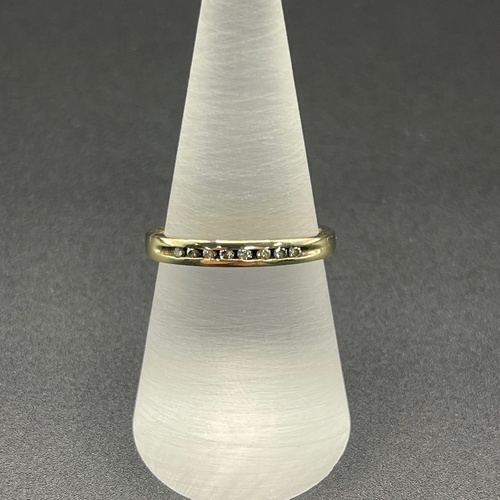 Ladies 9ct Yellow Gold Natural Diamond Ring