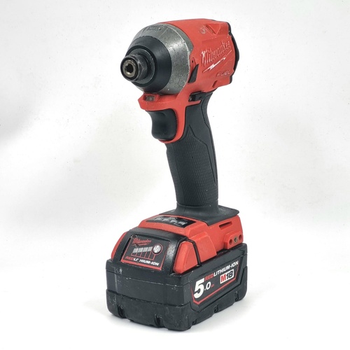 Milwaukee M18 Fuel M18 FID2 18V 1/4 Inch Hex Impact Driver with 5.0Ah Battery