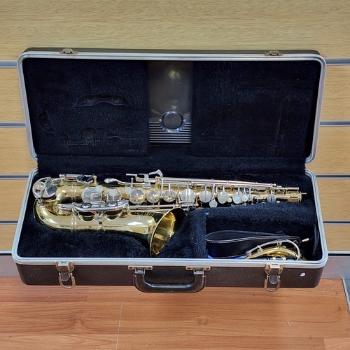 Buescher Aristocrat 200 Alto Saxophone Vintage Year 1978 with Case
