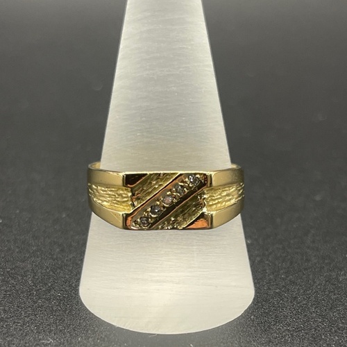 Mens 18ct Yellow Gold Natural Diamond Signet Ring