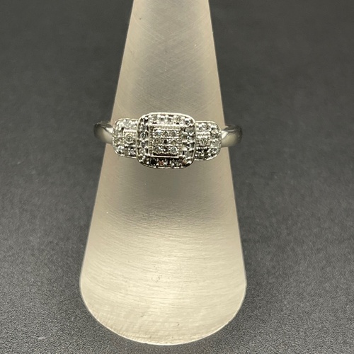 Ladies 9ct White Gold Natural Diamond Cluster Ring