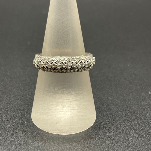 Ladies 18ct Yellow Gold Cubic Zirconia Cluster Ring