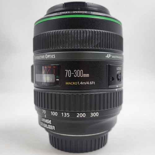 Canon Zoom Lens EF 70-300mm f/4.5-5.6 DO IS USM with Bag and Hood
