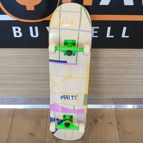 UMA 31" Skateboard Complete with Industrial Trucks – Street & Park Deck