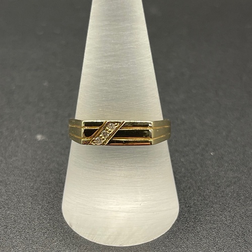 Mens 9ct Yellow Gold Diamond Signet Ring