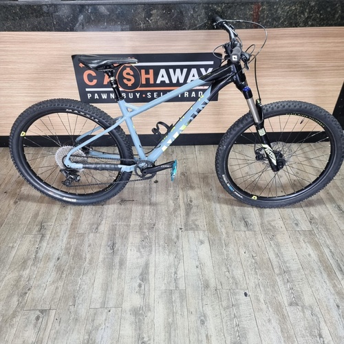 Marin 2020 San Quentin 2 27.5 Aluminum Frame Hardtail Trail Bike