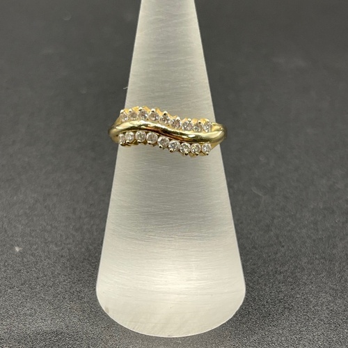 Ladies 18ct Yellow Gold Cubic Zirconia Ring