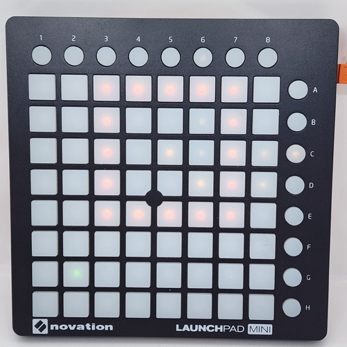 Novation Launchpad Mini MK1 FA0941-01 USB MIDI 64 Pad Controller