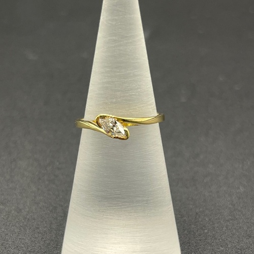 Ladies 18ct Yellow Gold Natural Diamond Ring