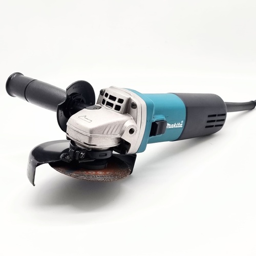 Makita 9555HN 710W 220-240V 125mm Corded Electric Angle Grinder with Case