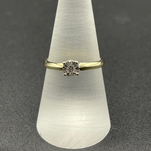 Ladies 9ct Yellow Gold Natural Diamond Ring