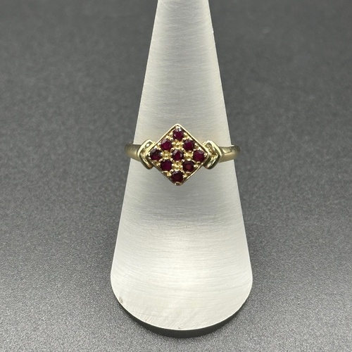 Ladies 9ct Yellow Gold Red Gemstone Ring
