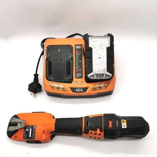 AEG OMNI 18C-PB 18V Cordless Multi Tool with 2.0Ah Battery and Charger