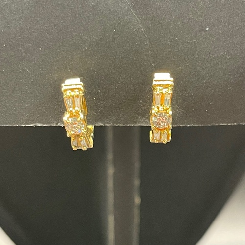 Ladies 14ct Yellow Gold Diamond Hoop Earrings