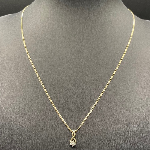 Ladies 9ct Yellow Gold Curb Link Chain & Diamond Cluster Pendant