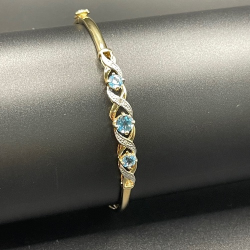 Ladies 9ct Yellow Gold Blue Stone Trifari Bangle