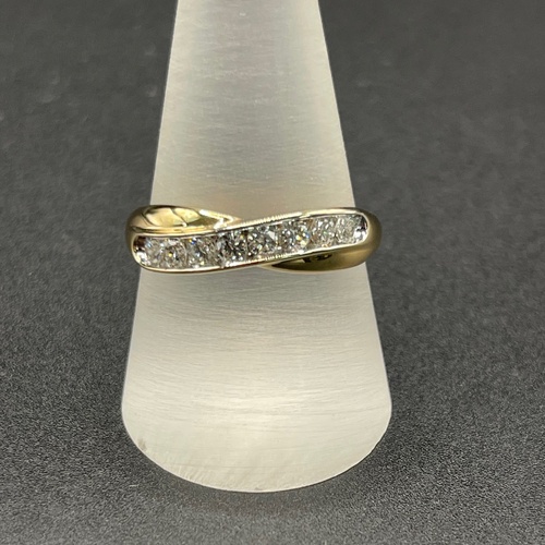 Ladies 10ct Yellow Gold Natural Diamond Ring