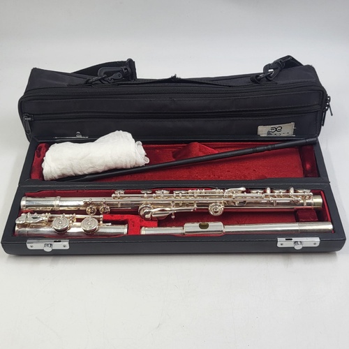 Andreas Eastman Model EFL214SE Concert Flute - Silver-Plated Student Instrument with Case