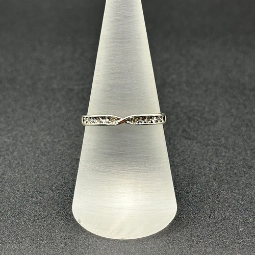 Ladies 9ct White Gold Diamond Band Ring
