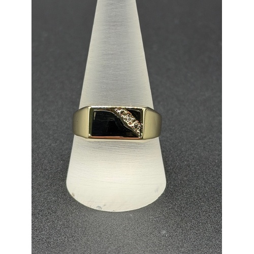 Mens 9ct Yellow Gold Signet Ring