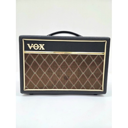 VOX Pathfinder 10 V9106 Guitar Amp Clean and Overdrive Channels