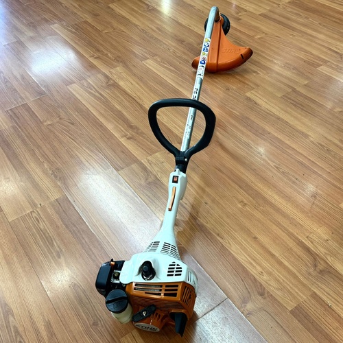 STIHL FS 38 2-Stroke Bent Shaft 27.2cc 0.65kW Petrol Whipper Snipper