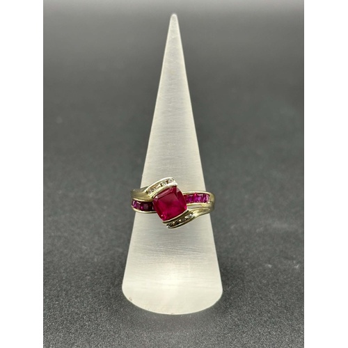 Ladies 9ct Yellow Gold Pink Gemstone Ring