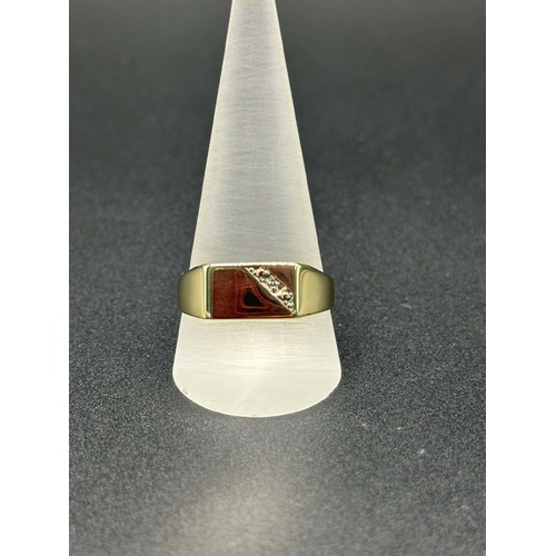 Mens 9ct Yellow Gold Diamond Signet Ring