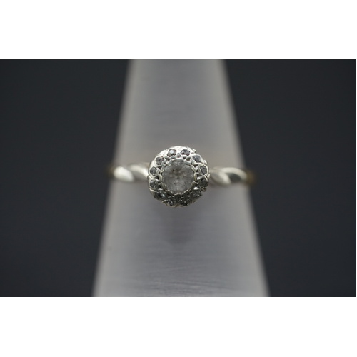 Ladies 9ct Yellow Gold Vintage Design Ring