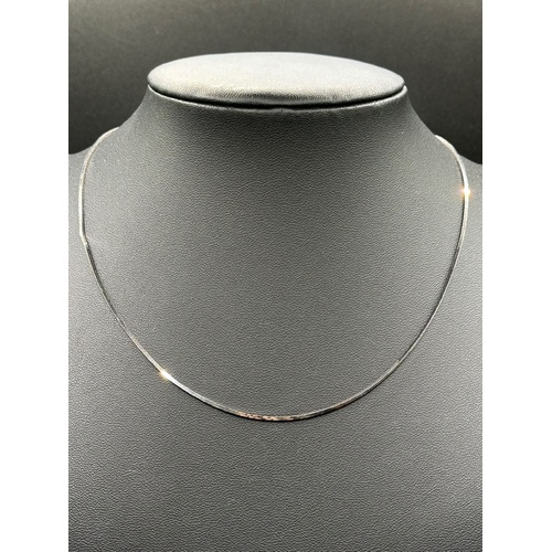  Ladies 9ct White Gold Snake Link Necklace