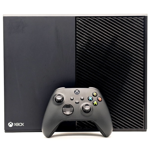 Microsoft Xbox One 1TB Console 1540 Black with Controller and Leads