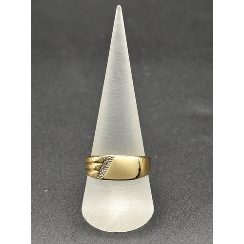 Mens 9ct Yellow Gold Diamond Signet Ring